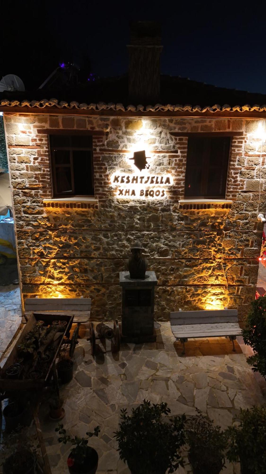 Keshtjella Xhabeqos Ξενοδοχείο Ljaknasi Εξωτερικό φωτογραφία