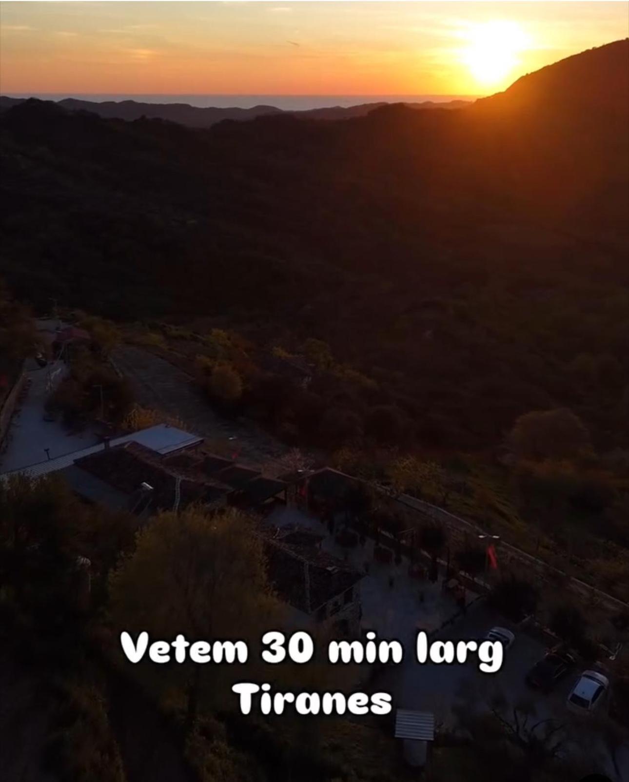 Keshtjella Xhabeqos Ξενοδοχείο Ljaknasi Εξωτερικό φωτογραφία